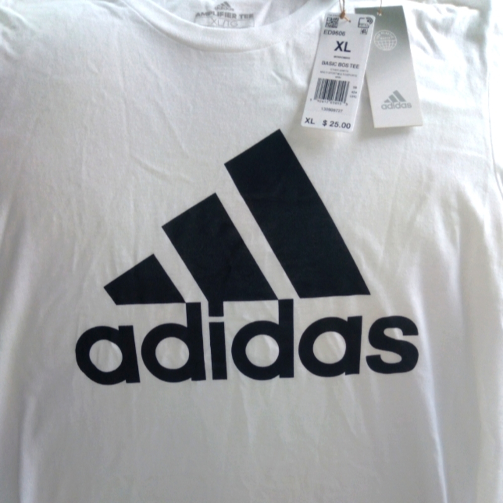 ADIDAS T-Shirt (BRAND NEW)
